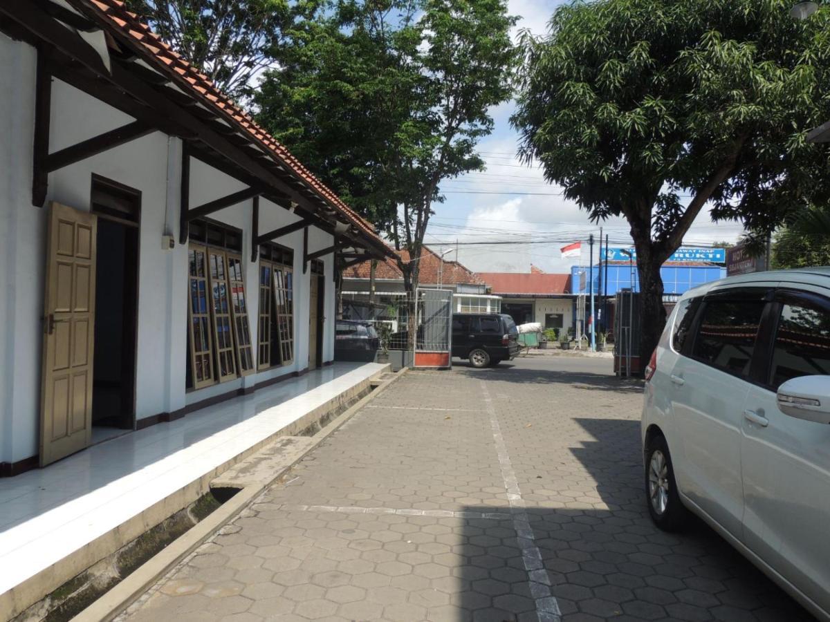 Hotel Sejahtera Kebumen Exterior foto