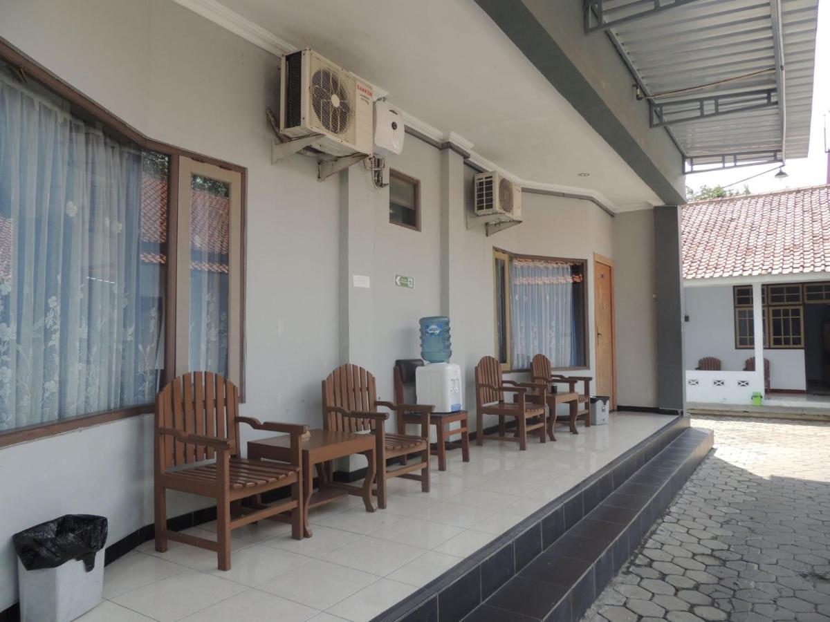 Hotel Sejahtera Kebumen Exterior foto